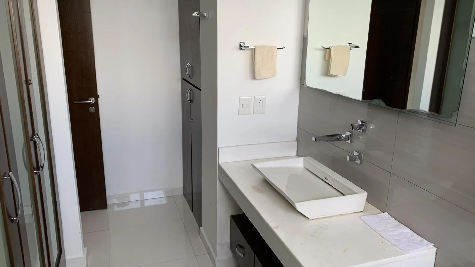 Well Equipped Condo With Splendid Sea View Cancun